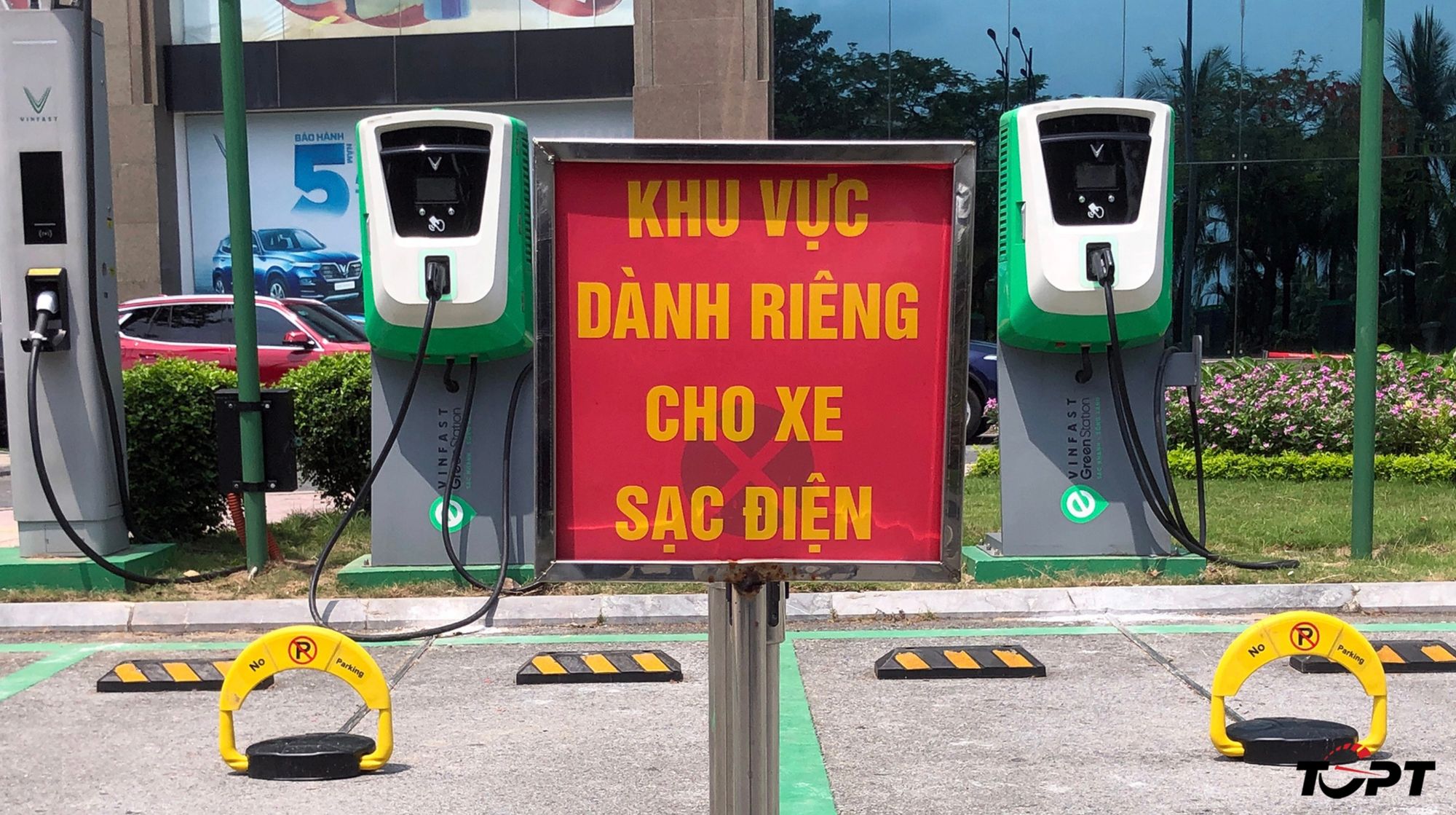 Mở rộng mạng lưới trạm sạc nhằm phổ cập hoá xe điện